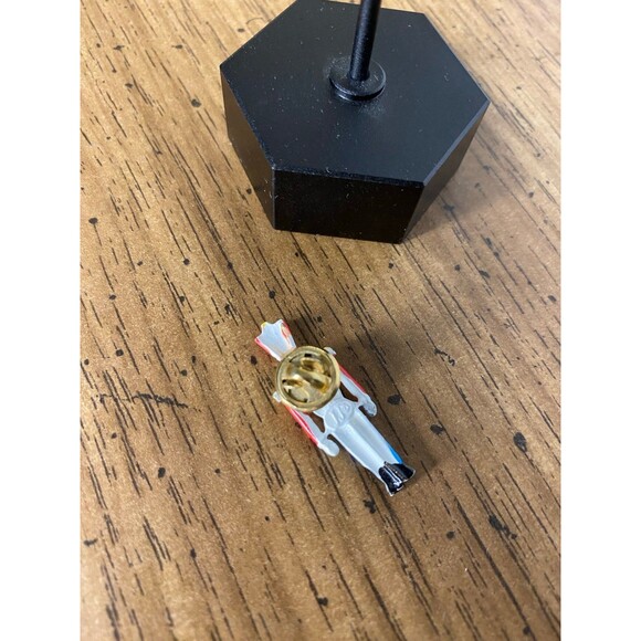Vintage JJ Nutcracker pin - Picture 2 of 2